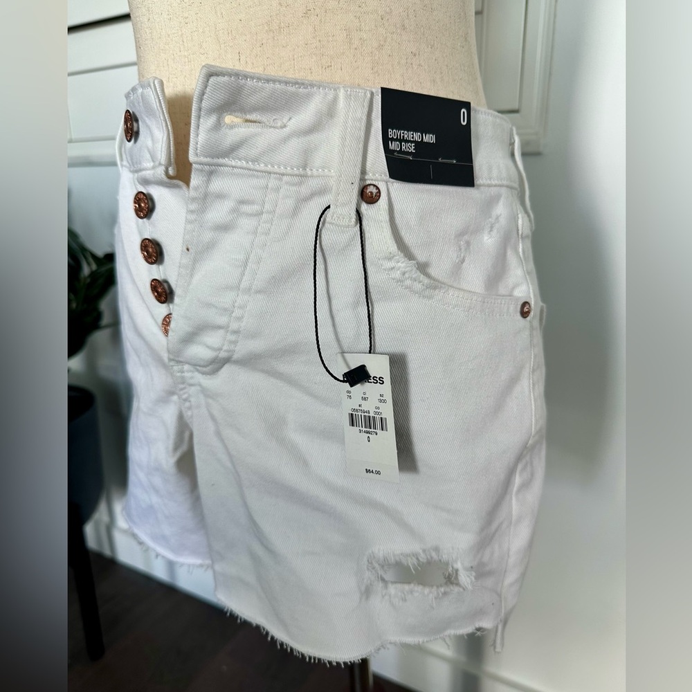 EXPRESS White Mom Shorts